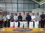 Bantu Petani Sawit, Bupati Muchendi Salurkan Sarpras Dari BPDPKS Senilai 11, 9 Miliar
