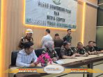Kejari OKI Bongkar Penyamaran Jaksa Gadungan, Bupati Muchendi Tegaskan Integritas dan Apresiasi Langkah Cepat Aparat Kejari OKI Bongkar Penyamaran Jaksa Gadungan, Bupati Muchendi Tegaskan Integritas dan Apresiasi Langkah Cepat Aparat