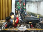 Sinergi Babinsa dan Warga Pedamaran IV Tingkatkan Keamanan Melalui Patroli Siskamling Rutin