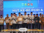 OKI Gempar! 3.000 Guru se-Sumsel Padati Puncak HUT PGRI, Herman Deru: “Guru Garda Terdepan Pendidikan!” OKI Gempar! 3.000 Guru se-Sumsel Padati Puncak HUT PGRI, Herman Deru: “Guru Garda Terdepan Pendidikan!”